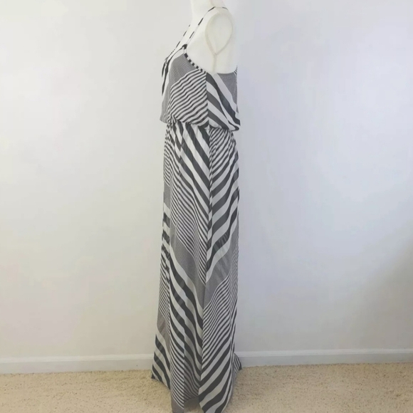 Arden B Black and White Striped Maxi Dress. Sz L (flawed) - Picture 4 of 8